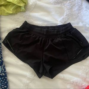 Lululemon Hotty Hot Short 2.5in